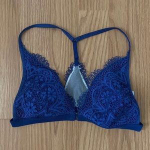 ❤️ Victoria’s Secret Navy Blue Lace Racerback Bralette Size Small
